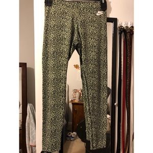 Green and black Nike pro leggings. Women’s small.